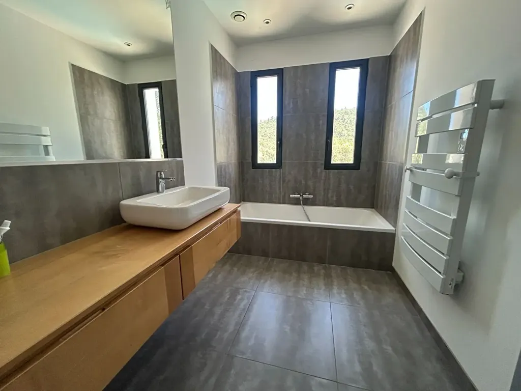 Bagni - Modern Villa with Panoramic View in Néoules