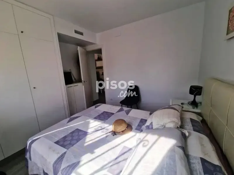 Chambres - Furnished Flat with Sea View in Cambrils