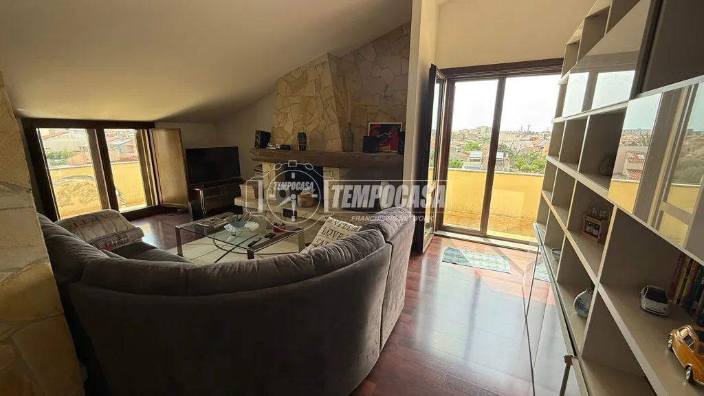 Elutuba - Spacious 2-Bedroom with Balcony in Oristano