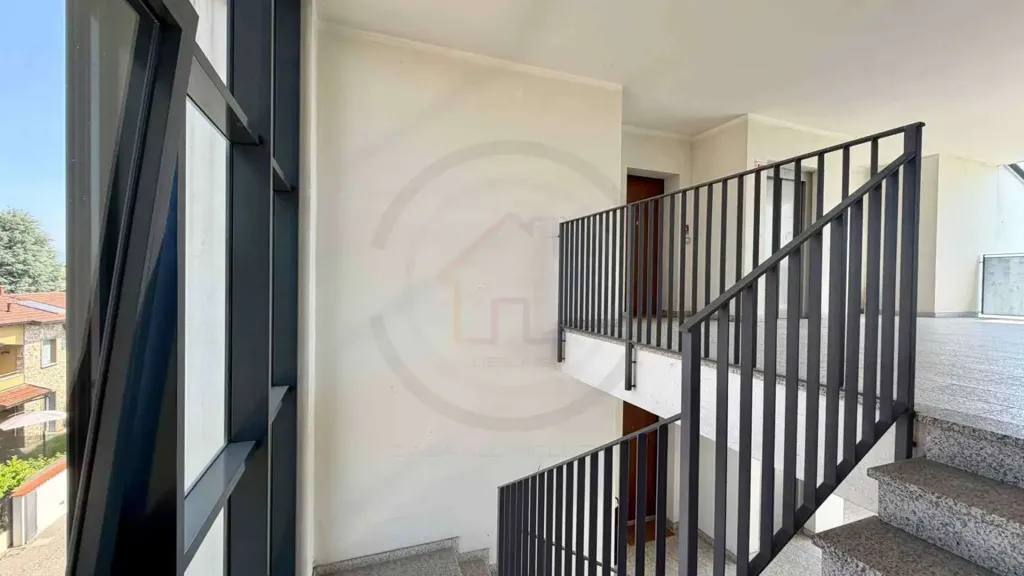 Toad - Luxury Triplex with Terraces in Mariano Comense