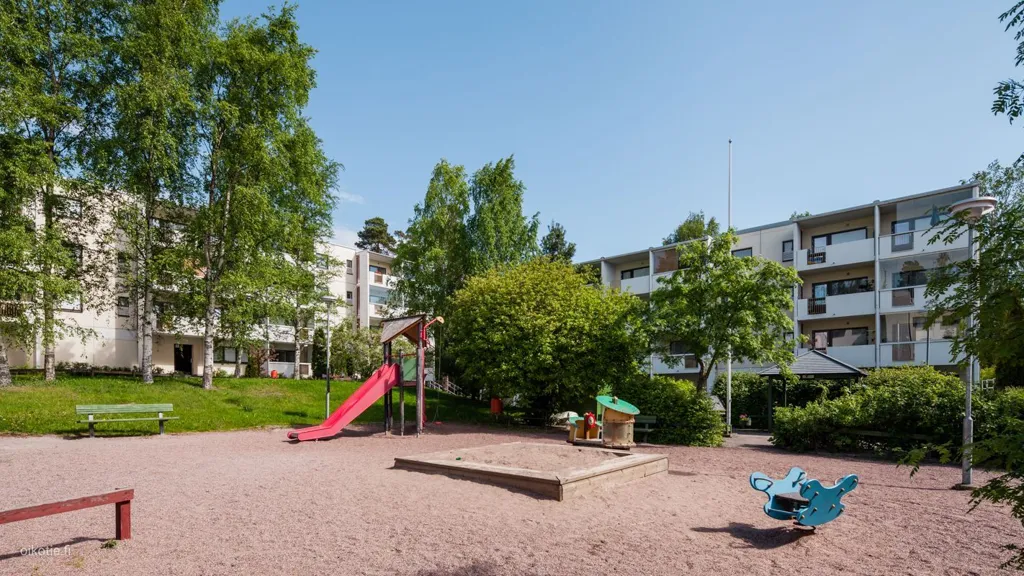 Jardin - One-Bedroom Apartment with Balcony in Matinkylä