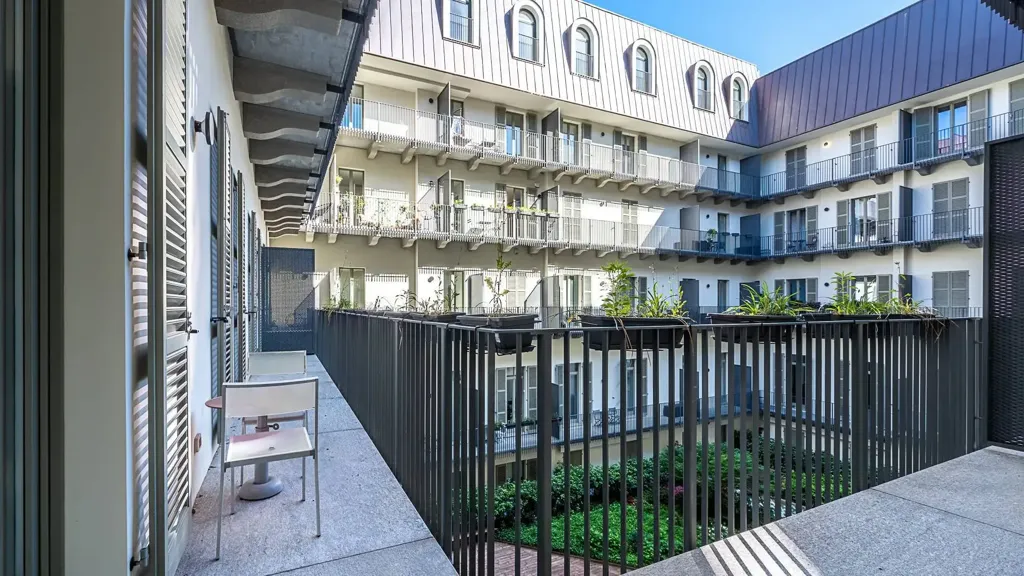Jardin - Restored Apartment with Triple Exposure in Turin
