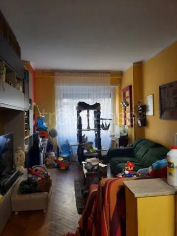 Elutuba - Auction Apartment with Balcony in Turin