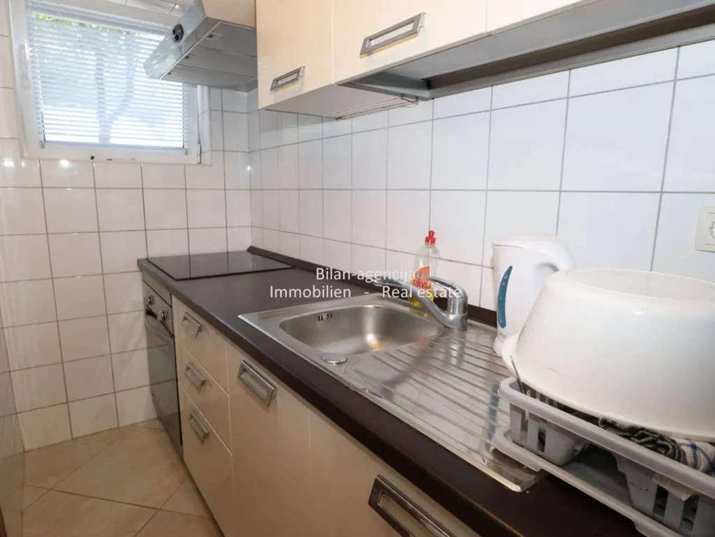 Köök - Two-Floor Apartments with Garden in Vodice