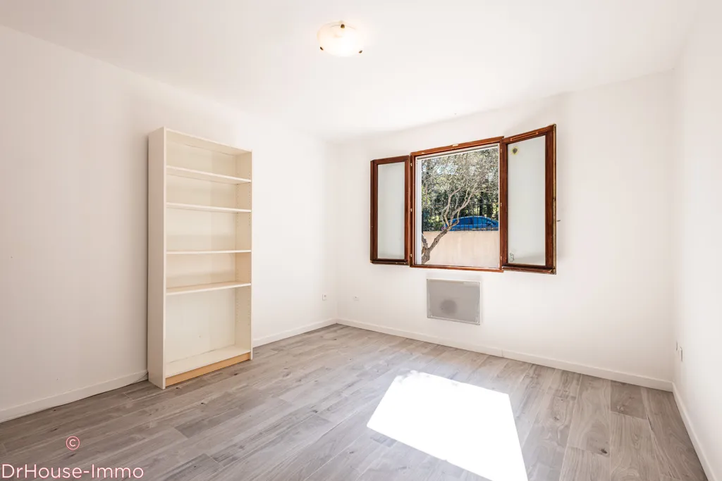 Pièces - Maison avec Terrasse à Arcades dans Domaine Privé à Cogolin