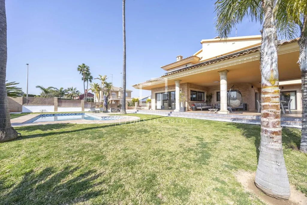 Aed - Luxury House with Pool in San Antonio de Benagéber