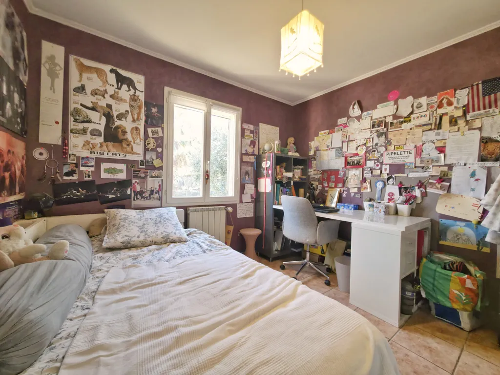 Chambres - Maison avec Jardin et Grand Garage à Beaucaire