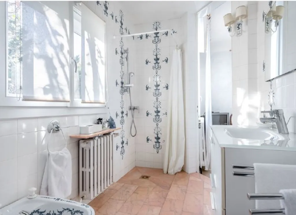 Salles de bain - Maison de Caractère avec Piscine à Aix-en-Provence