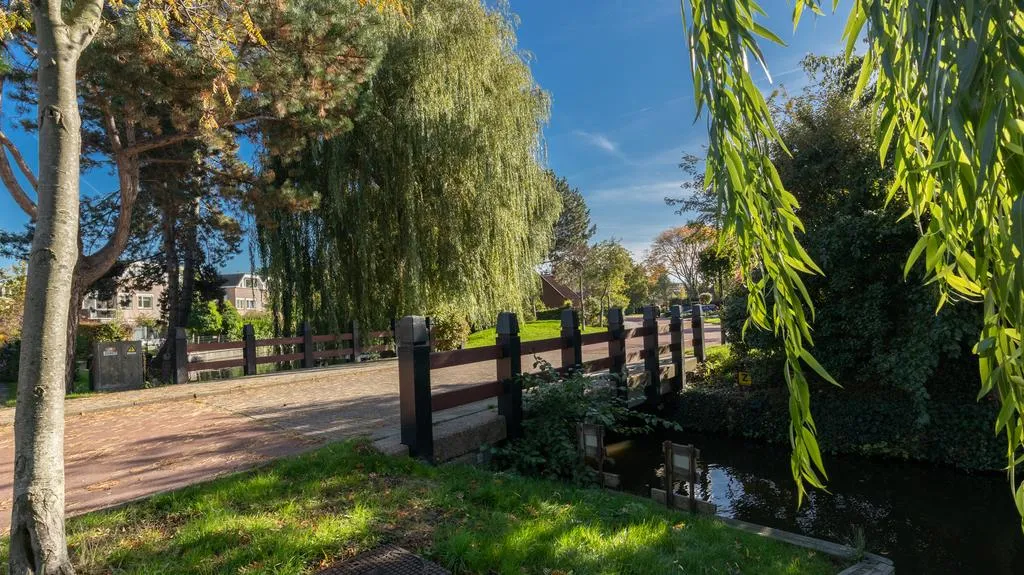 House with Waterfront Access in Leiden