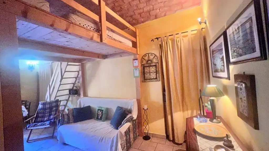 1-room apartment in IT