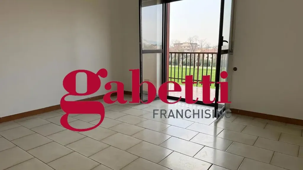 Pièces - Apartment with Triple Balcony in San Nicola La Strada