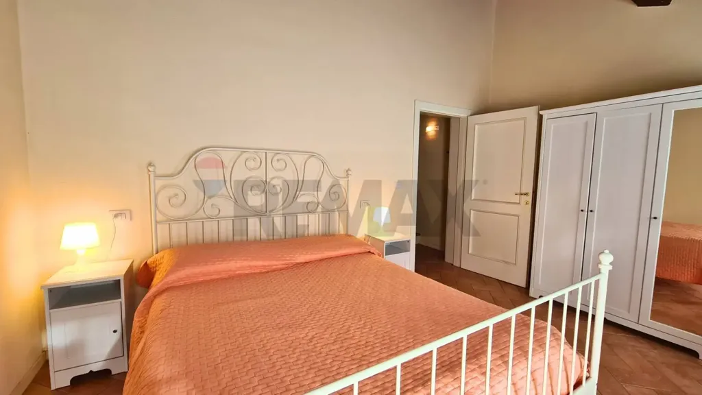 Magamistoad - Bifamiliar Villa with Garden in Gambassi Terme