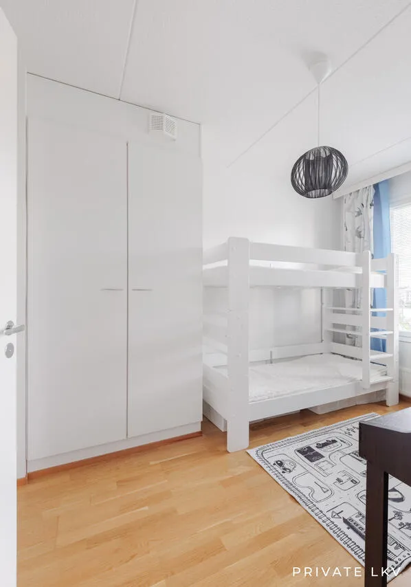 Chambres - 3-Bedroom Apartment with Balcony in Espoo Tuomarila