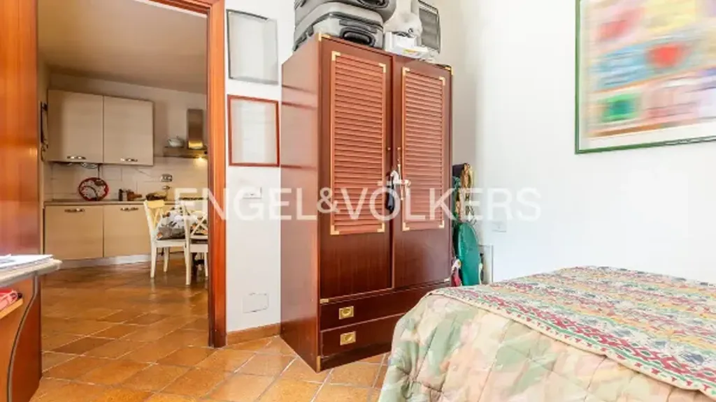 Chambres - Villa with Three Apartments in Guidonia Montecelio