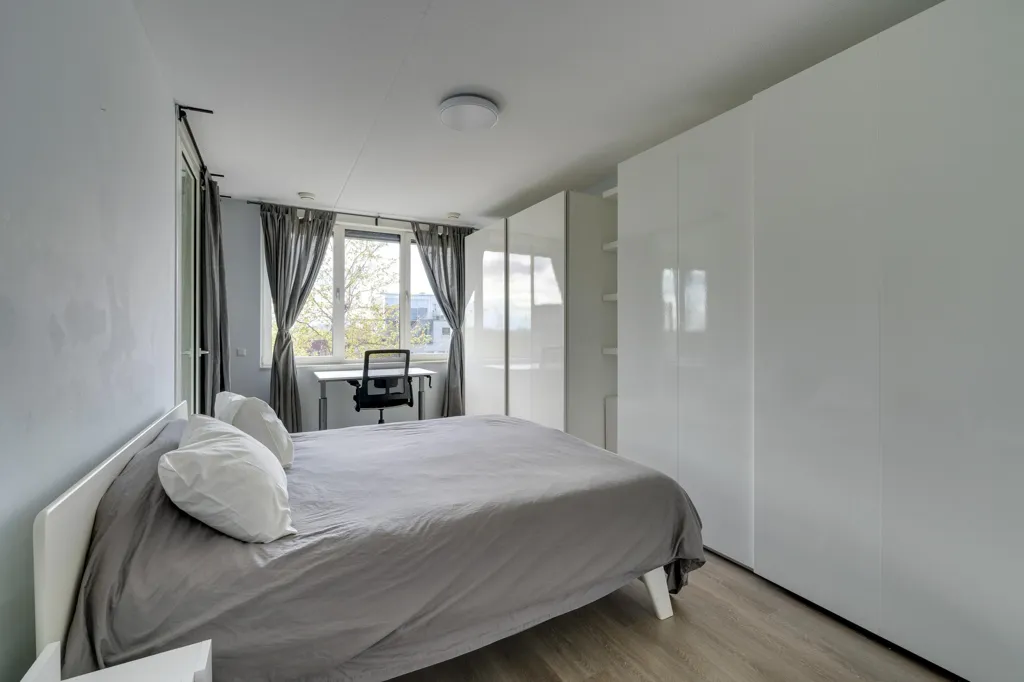 Chambres - Modern Apartment with Loggia in Amsterdam