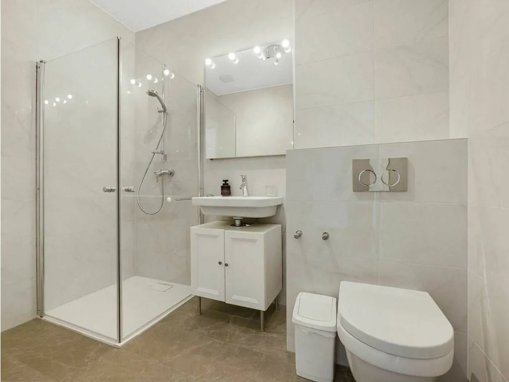 Salles de bain - Studio Meublé au Centre de Luxembourg-Hollerich