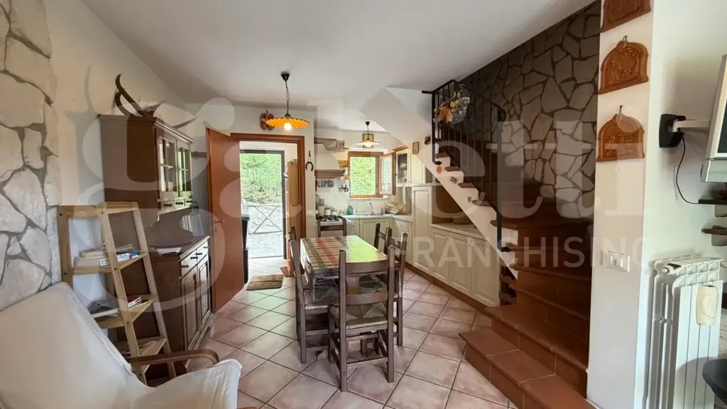 Salle à manger - Panoramic Semi-Detached Villa in Rocca Di Cambio