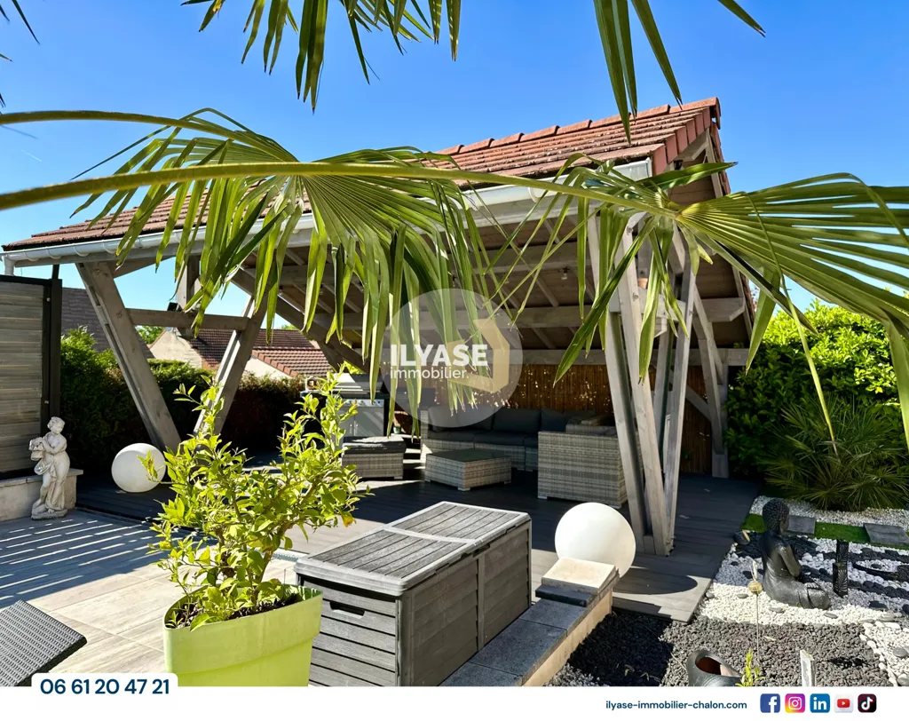 Terrasse - Maison avec Piscine dans une Impasse Calme à Fragnes-La Loyère
