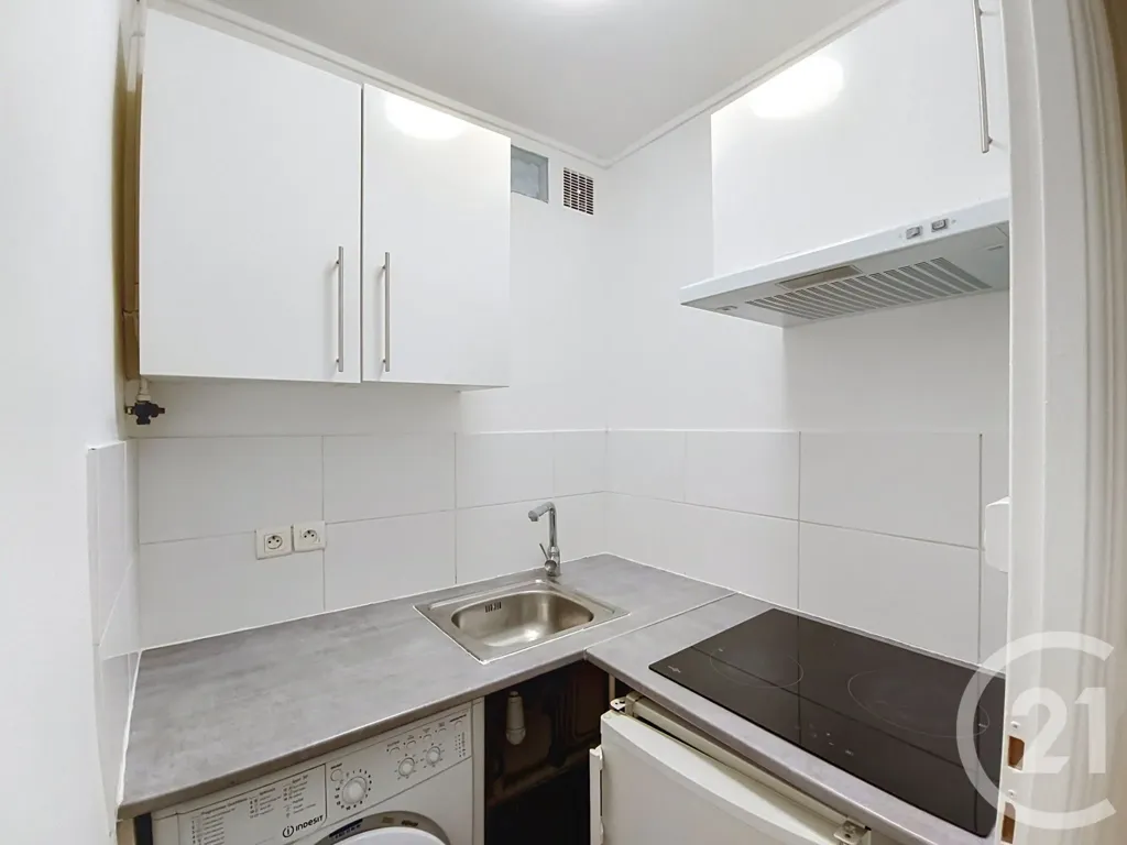 Cucina - Bright 2-Bedroom Flat with South View in St Denis