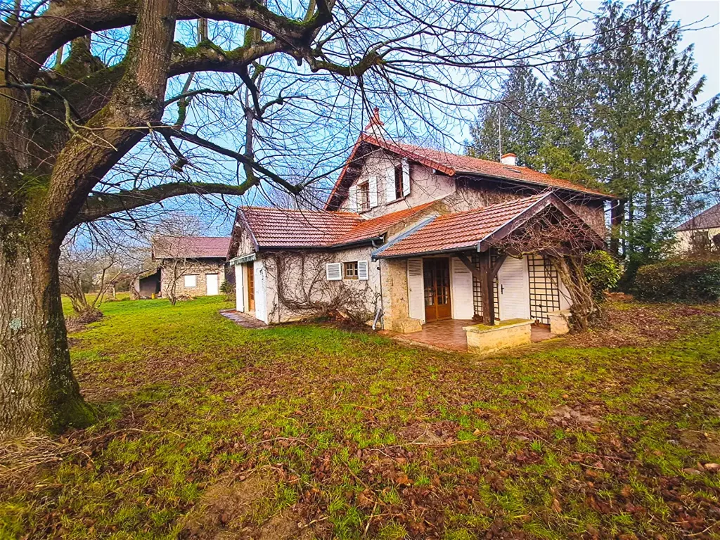 8-room house in Beaune