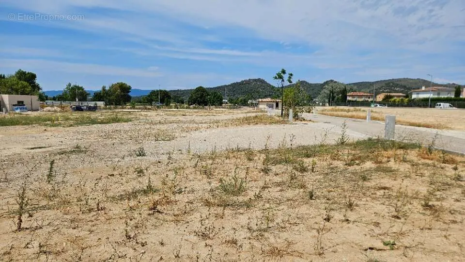 Garden - Buildable Plot with Garden in Peyrolles-En-Provence