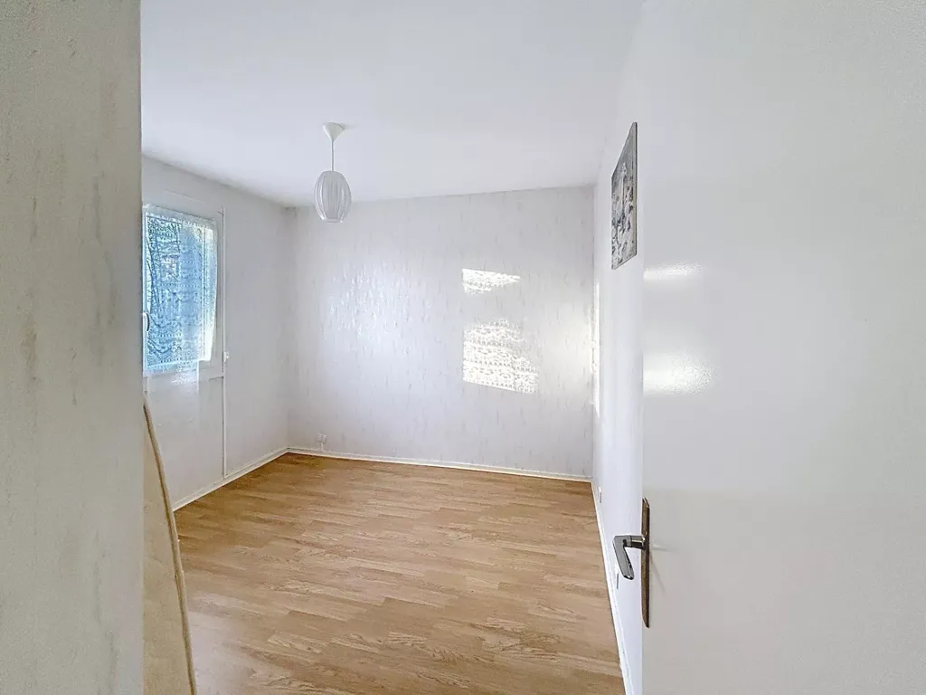Toad - Peaceful Apartment with Balcony in Digoin