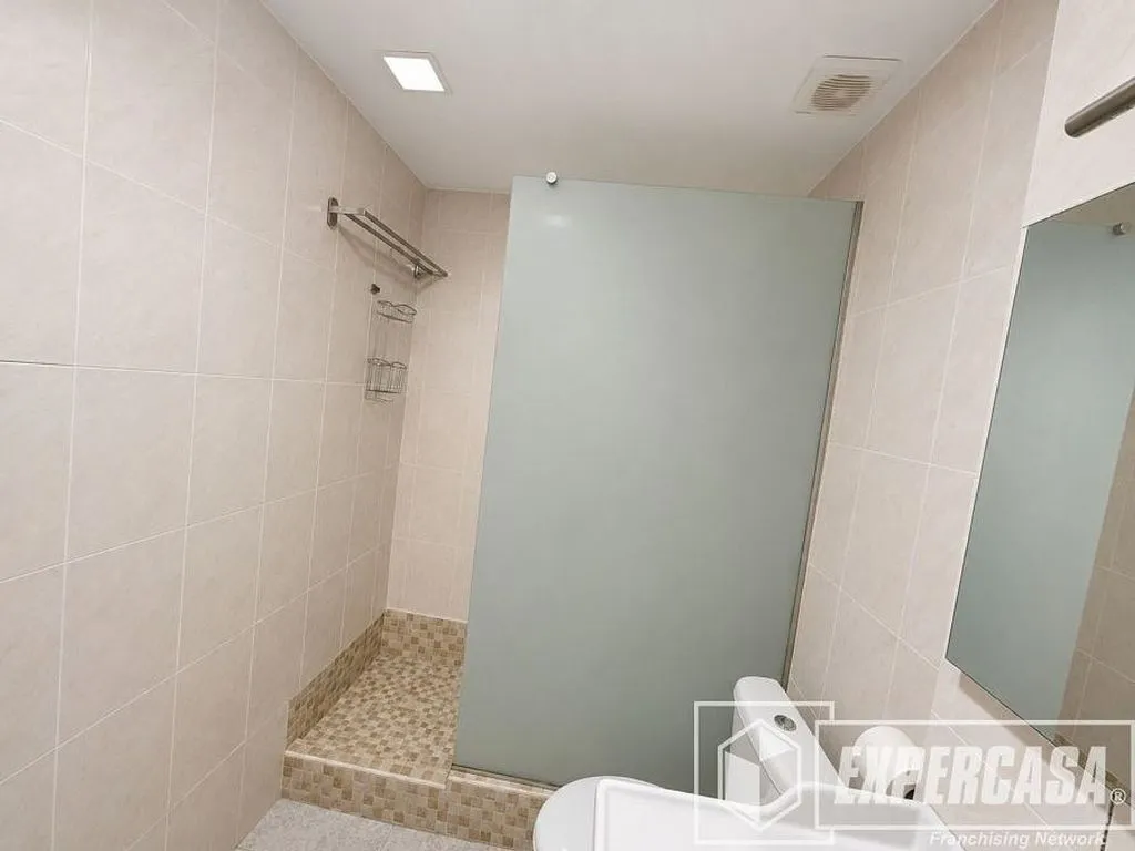 Baños - Apartment with Private Terrace in Campanar, Valencia