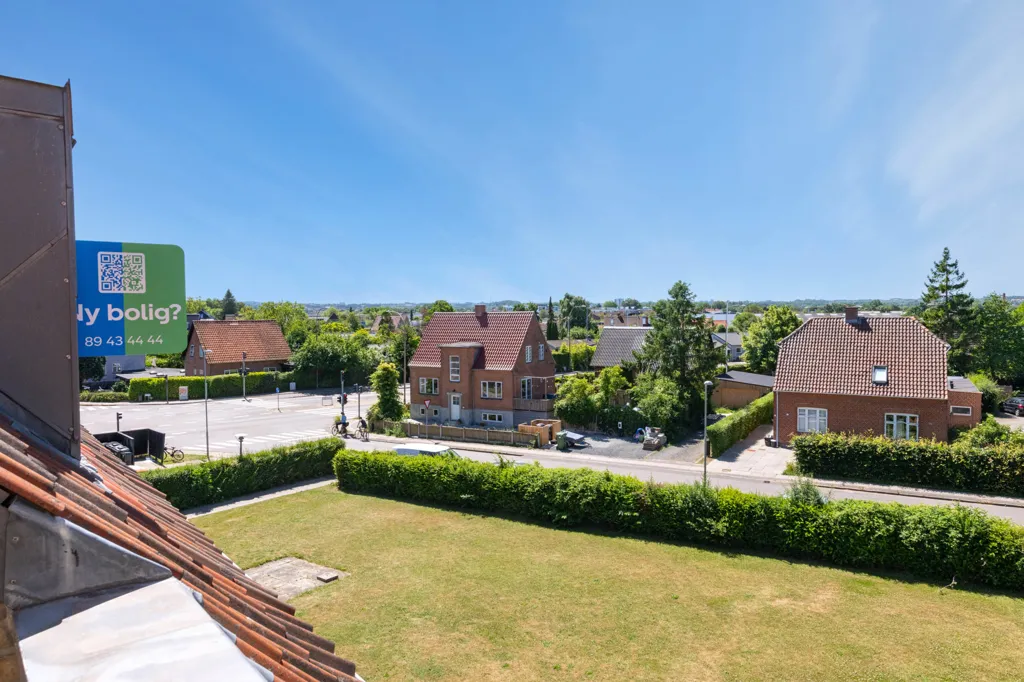 Aed - Condo with Balcony in Åbyhøj