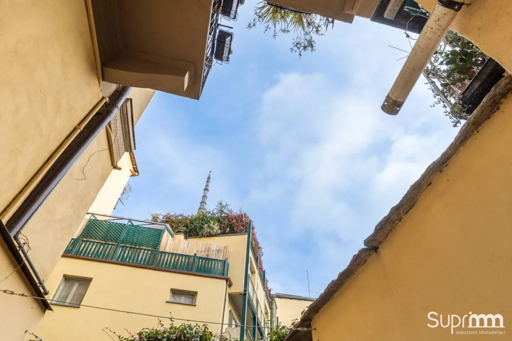 Jardin - Restored Apartment with Private Courtyard in Turin