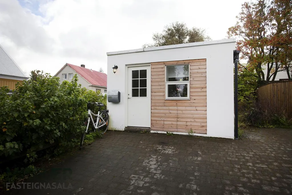 Välivaade - Triplex with Studio in Reykjavik