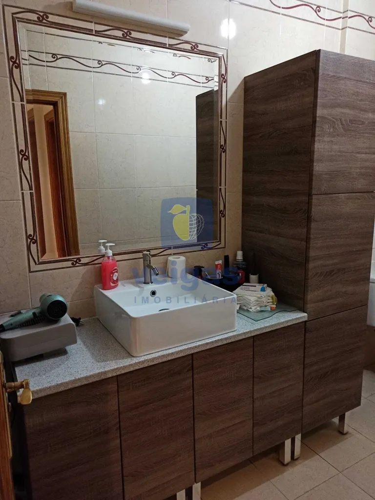 Vannitoad - T1 Apartment with Lift in Setúbal