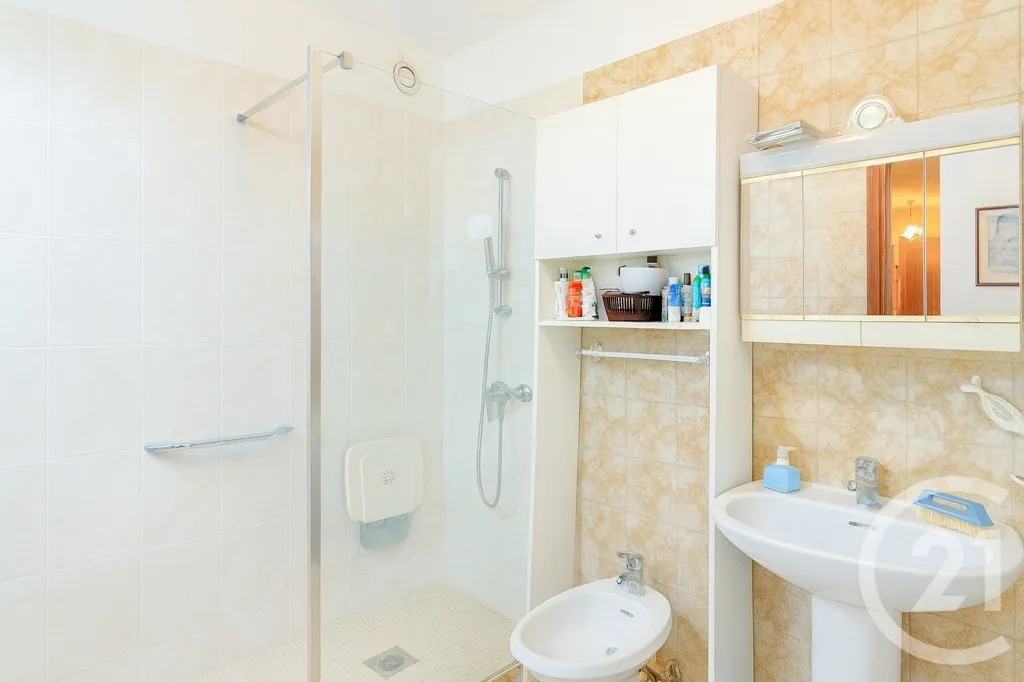 Salles de bain - Appartement 4 Pièces avec Balcon à Menton