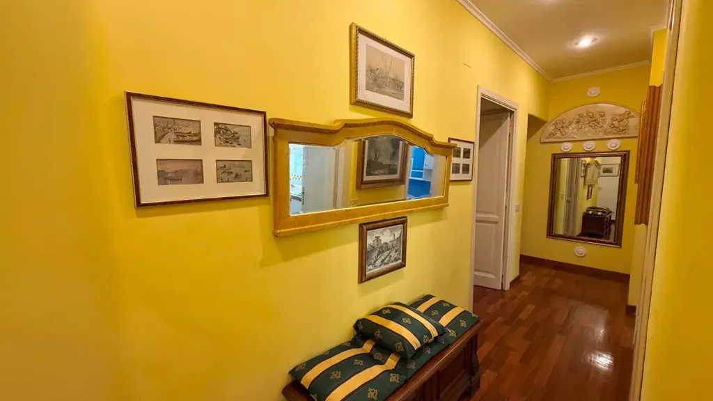 Esik - Charming Triplex with Balcony in Monteverde Vecchio