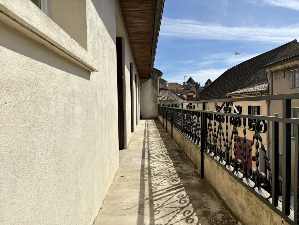 Balcon - Maison de Ville avec Balcon à Tournus