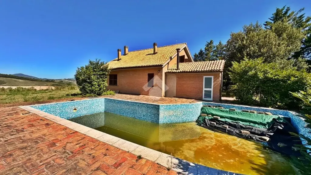 Piscine - Renovated Villa with Pool in Fabriano