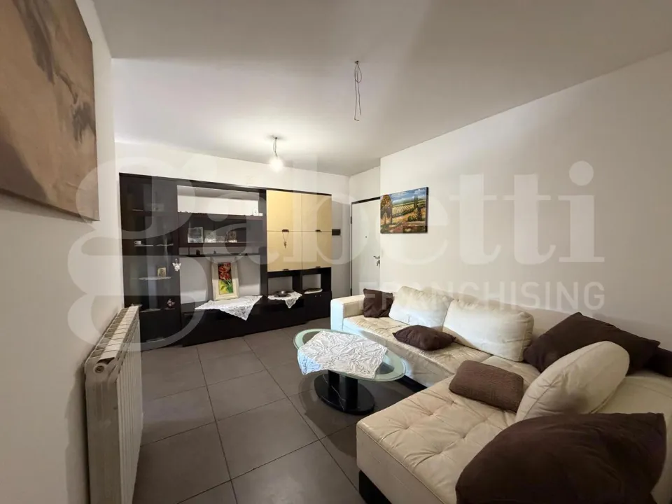 Elutuba - Modern Apartment with Balcony in Teramo