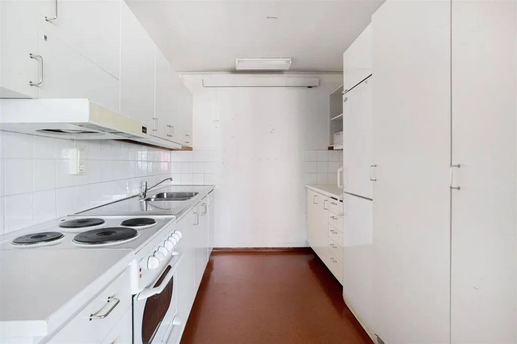 Cuisine - Multi-Functional Property with Parking in Stöde