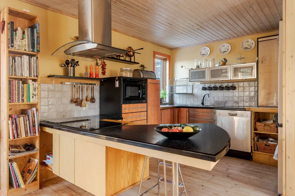 Cuisine - Unique House with Sea View near Hämtningsviken
