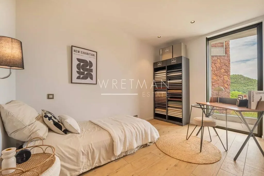 Chambres - Appartement Luxe avec Piscine à Les Adrets-de-l'Estérel