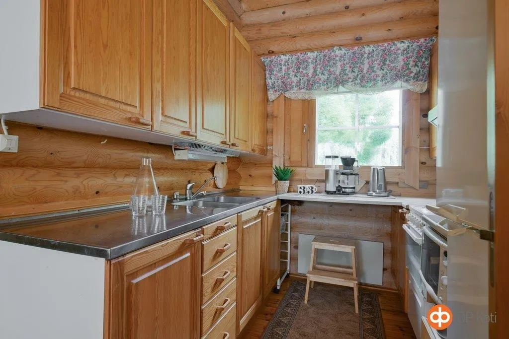 Cuisine - Cottage with Private Beach in Päijänne Area