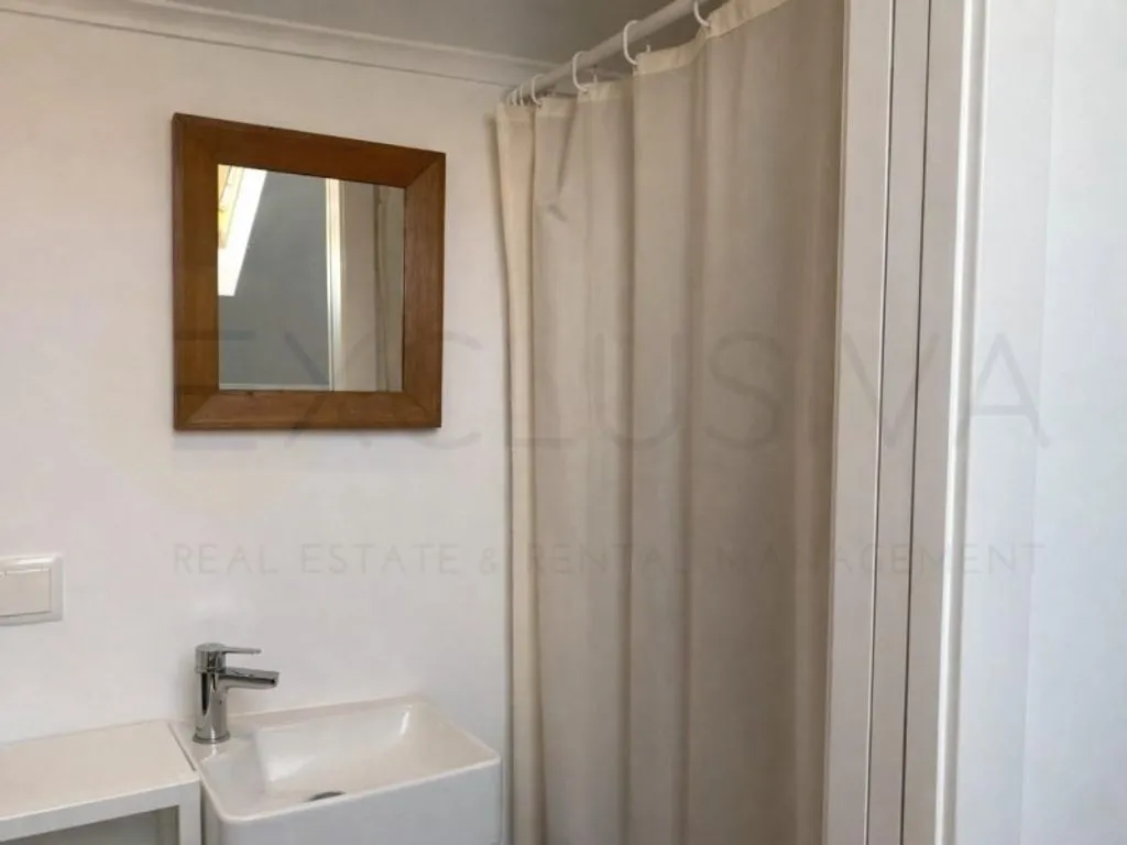 Bagni - Triplex Flat with Beach Proximity in Cascais