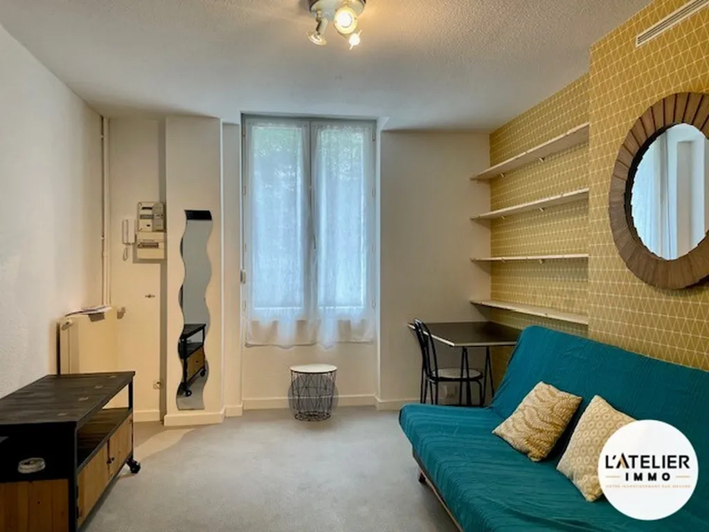 Living Room - Studio in Central Reims