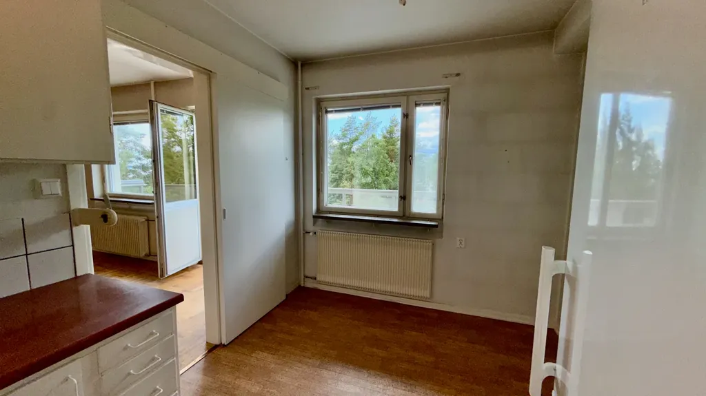 Kitchen - Apartment with South-Facing Balcony in Järfälla