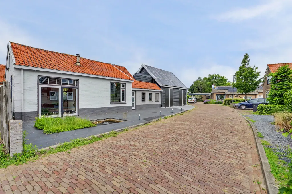 Esterno - Spacious Detached House with Balcony in Nieuwdorp