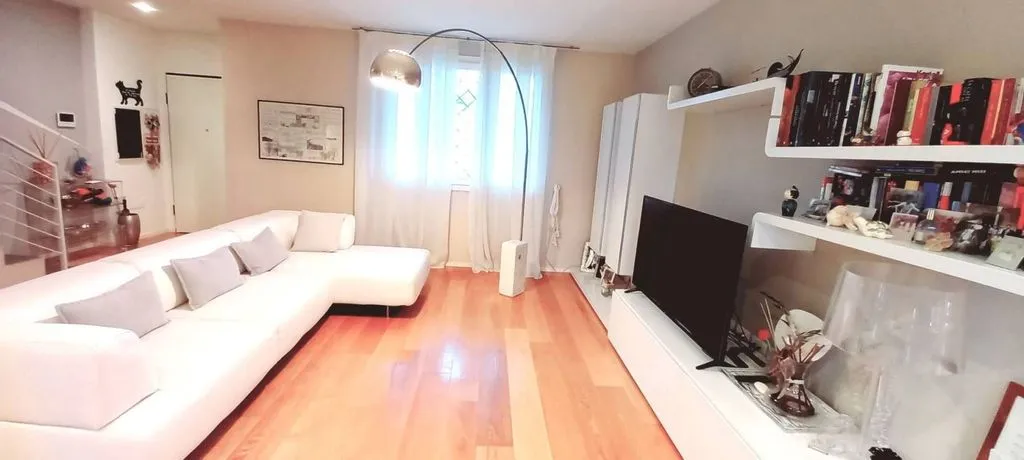 Elutuba - Luxury Terraced House with Garden in Prato