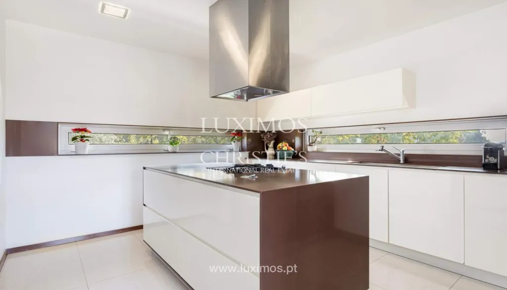 Cuisine - Villa with Pool in Guimarães