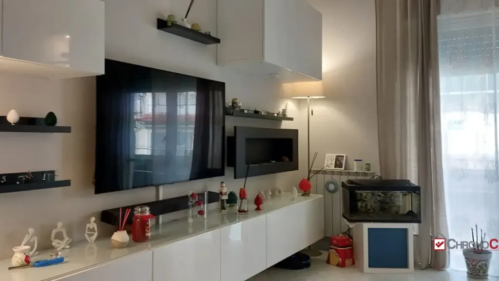 Living Room - Modernised Apartment with Balcony in Messina