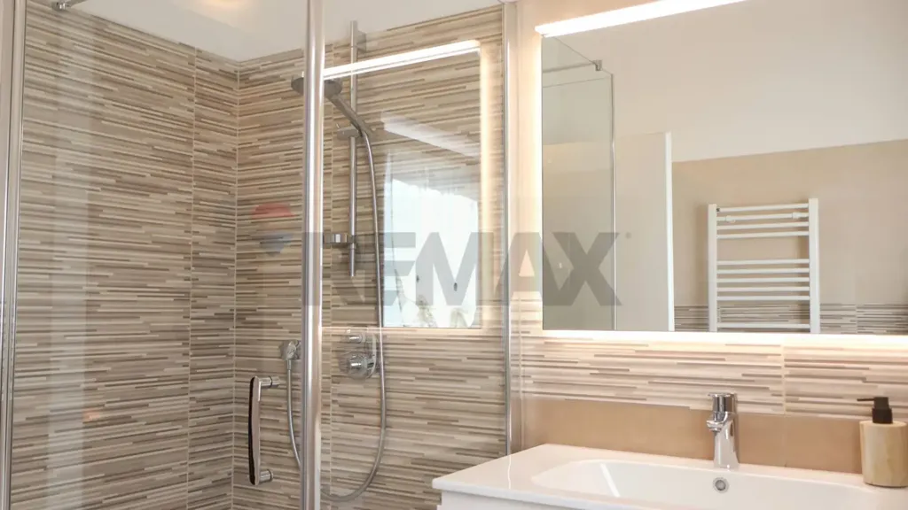 Salles de bain - Newly Built Apartment with Mountain View in San Michele all'Adige