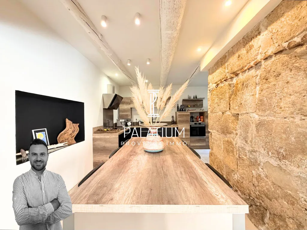 Cuisine - Maison de Caractère avec Piscine au Centre de Grans