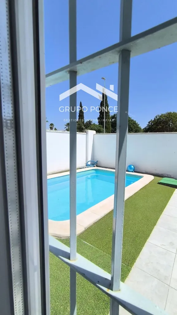 Bassein - Semi-Detached House with Pool in Este-Delicias